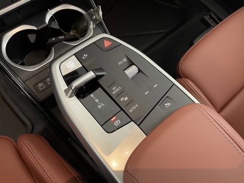 Used 2026 BMW X1 xDrive28i w/ Technology Package image 14