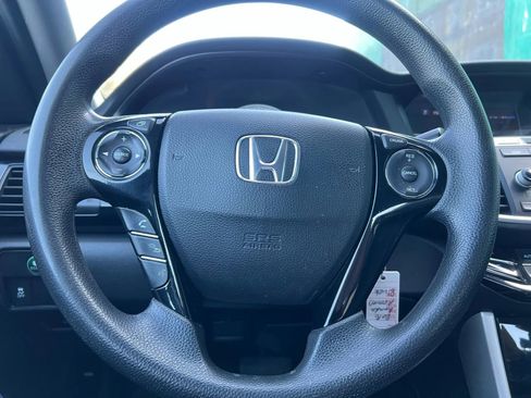 Used 2016 Honda Accord LX image 17