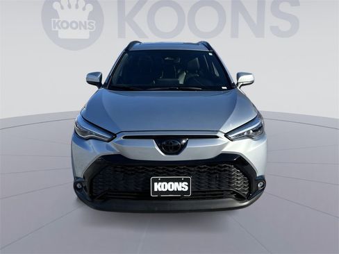 Used 2024 Toyota Corolla Cross XSE image 11