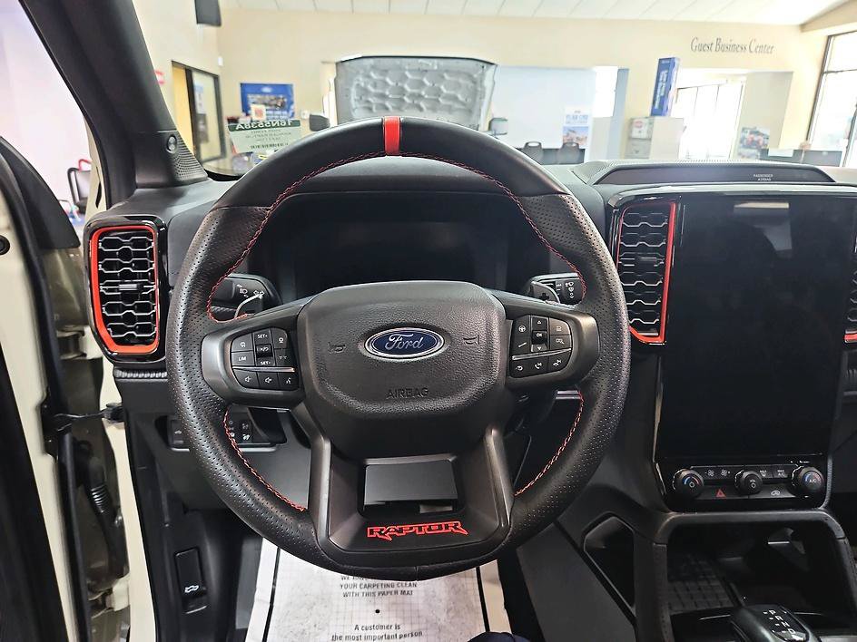 Used 2025 Ford Ranger Raptor AWD/4WD image 13