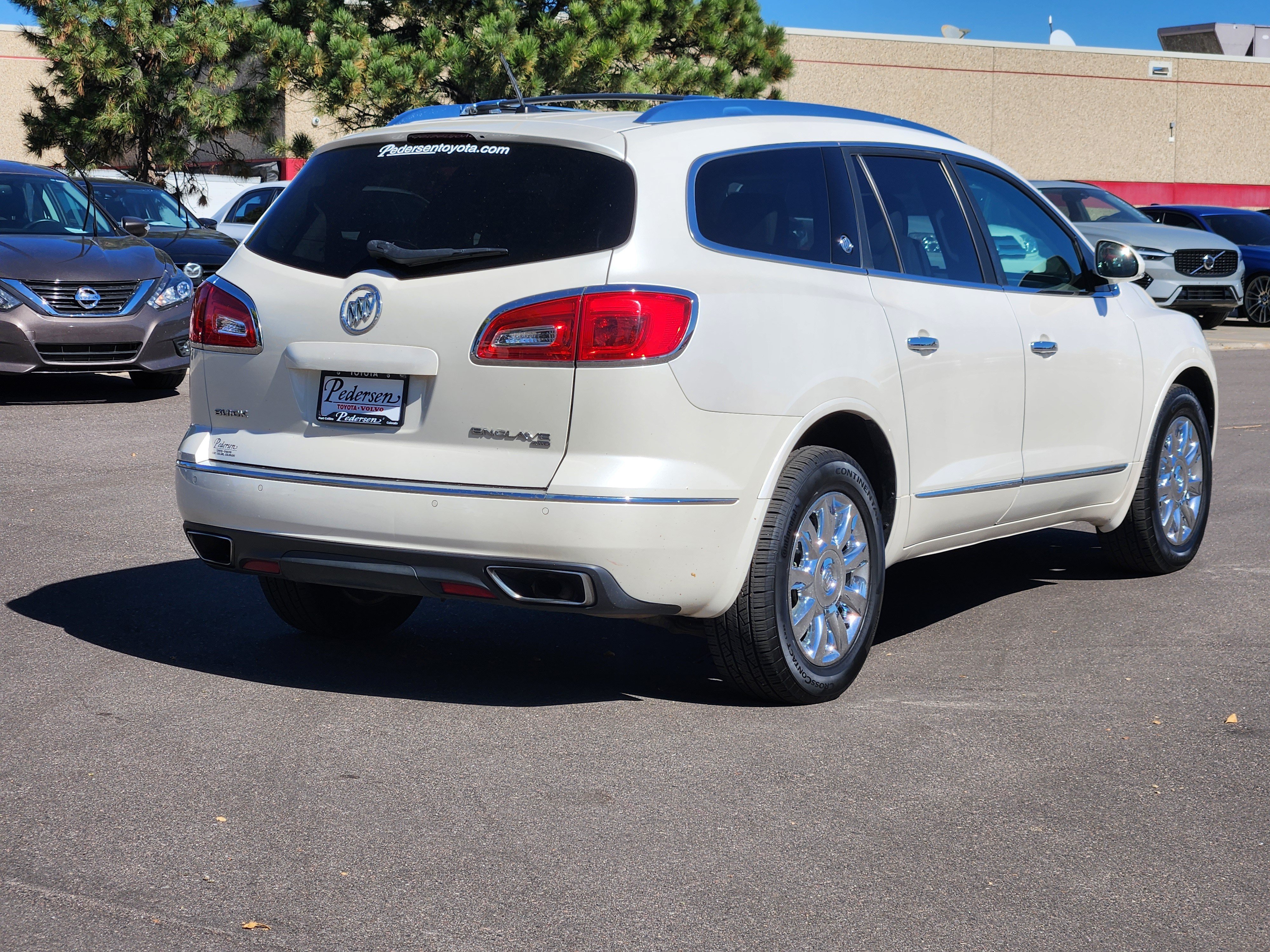 Used 2014 Buick Enclave Leather AWD/4WD image 2