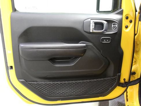 Used 2019 Jeep Wrangler Sport AWD/4WD image 11