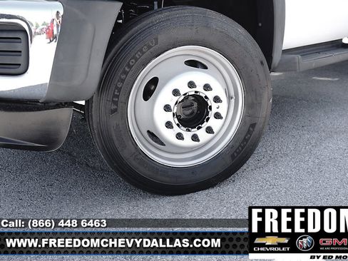 Used 2014 Ford F550 4x4 Regular Cab Super Duty image 35