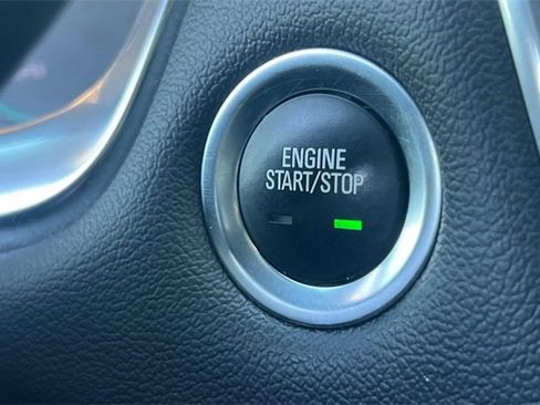 Used 2023 Chevrolet Traverse LT image 29