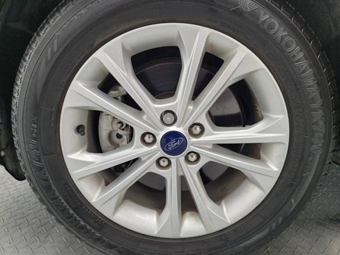 Used 2018 Ford Escape SE w/ SE Sync 3 Package image 31