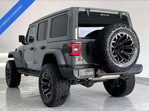 Used 2022 Jeep Wrangler Unlimited Sahara image 15