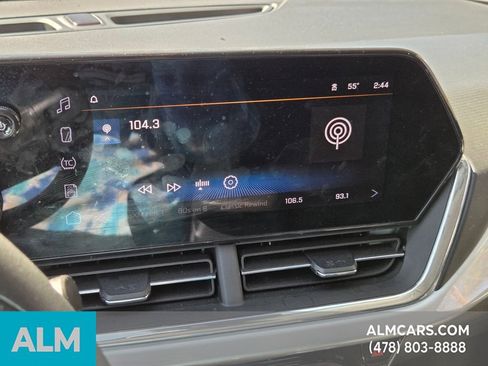 Used 2025 Chevrolet Trax LT image 18