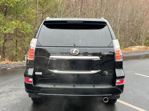 Used 2023 Lexus GX 460 Premium w/ Premium Package image 4