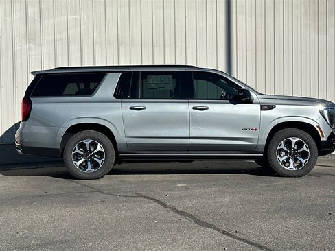 New 2026 GMC Yukon XL AT4 image 4