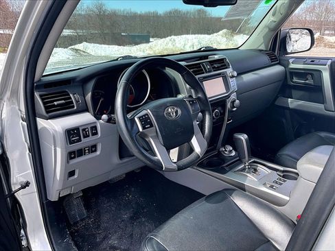 Used 2013 Toyota 4Runner SR5 w/ Premium Pkg image 12