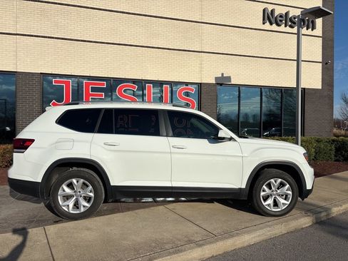 Used 2018 Volkswagen Atlas S image 2