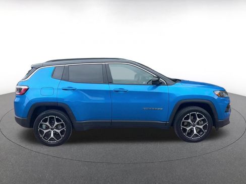 Used 2025 Jeep Compass Limited AWD/4WD image 13