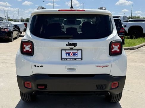Used 2023 Jeep Renegade Trailhawk AWD/4WD image 5