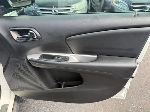 Used 2016 Dodge Journey SE w/ Flexible Seating Group image 41