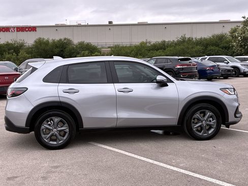 Certified 2026 Honda HR-V LX image 7