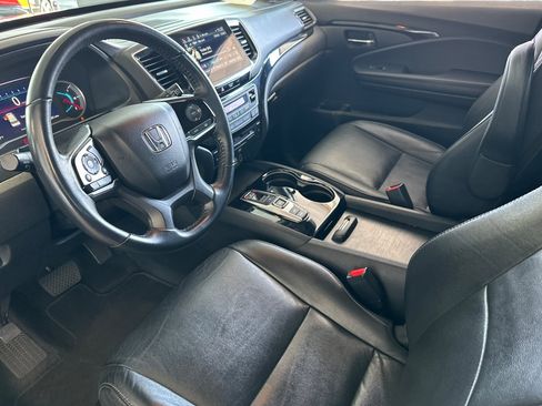 Used 2021 Honda Pilot Touring image 10