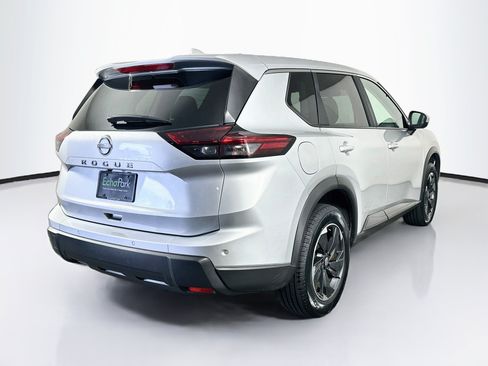 Used 2025 Nissan Rogue SV FWD image 9