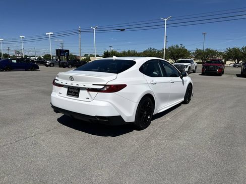 Certified 2025 Toyota Camry SE w/ Convenience Package FWD image 9