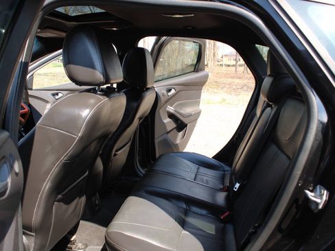 Used 2014 Ford Focus ST w/ Equipment Group 202A FWD image 18