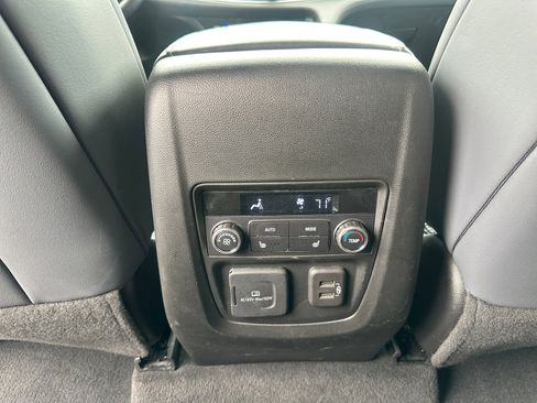 Used 2024 Buick Enclave Premium image 24