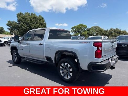 Used 2023 Chevrolet Silverado 2500 Custom w/ Custom Value Package AWD/4WD image 4