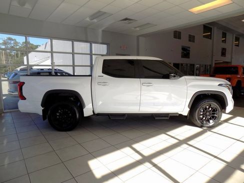 Used 2025 Toyota Tundra Limited image 9