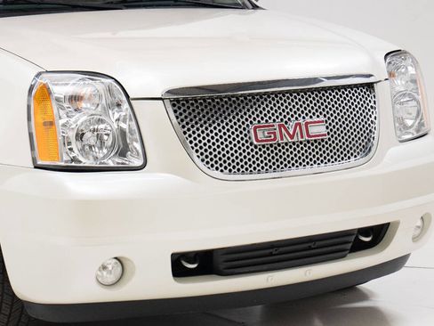 Used 2010 GMC Yukon SLT image 9