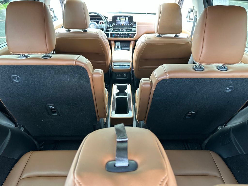 Used 2023 Nissan Pathfinder Platinum AWD/4WD image 36