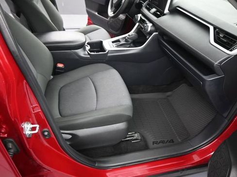 Used 2025 Toyota RAV4 XLE image 14