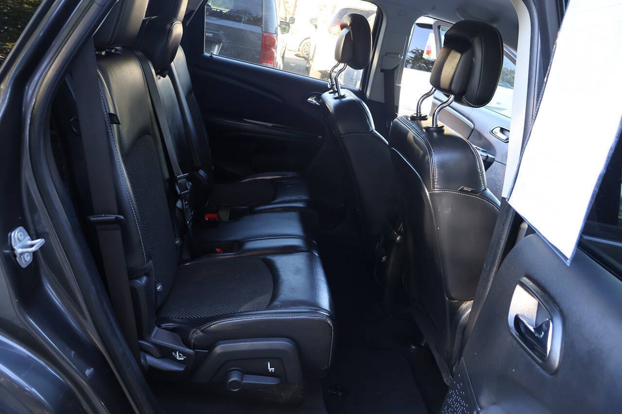 Used 2017 Dodge Journey Crossroad FWD image 24