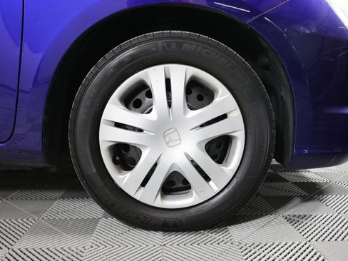 Used 2011 Honda Fit image 6