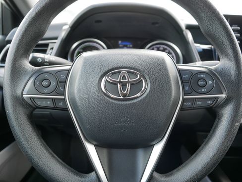 Used 2021 Toyota Camry LE FWD image 25