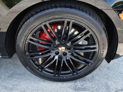 Used 2016 Porsche Macan Turbo AWD/4WD image 33