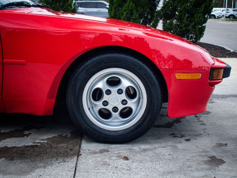 Used 1987 Porsche 944 Coupe image 13