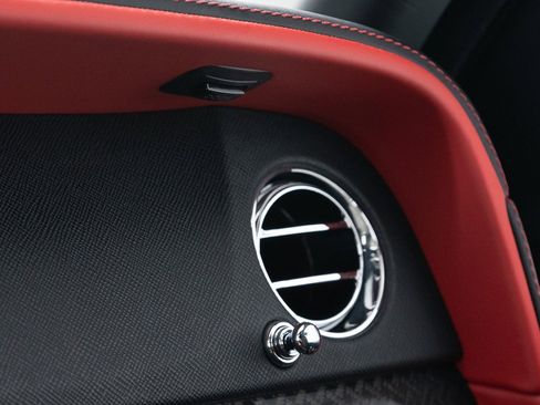 Certified 2024 Rolls-Royce Cullinan Black Badge w/ Dark Exterior Package image 47