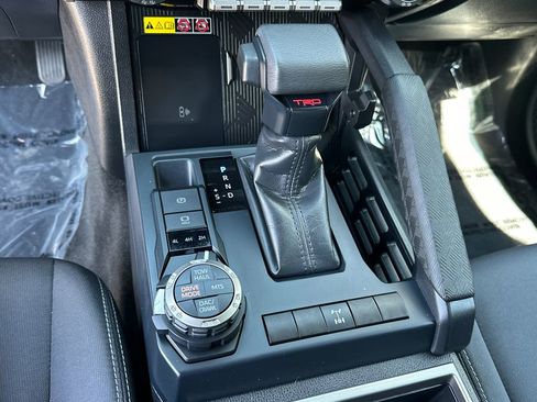 Used 2025 Toyota Tacoma TRD Off-Road w/ TRD Off Road Upgrade Package AWD/4WD image 24