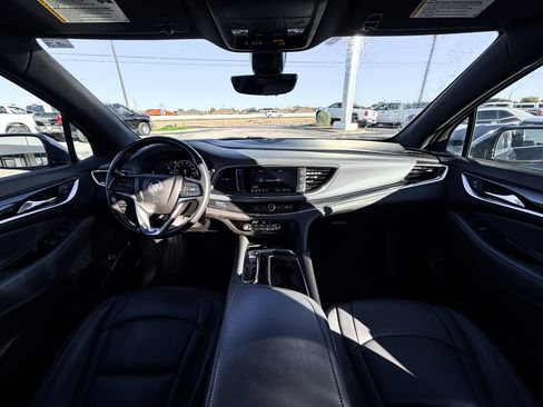 Used 2024 Buick Enclave Premium image 10