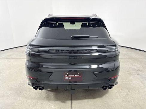 New 2026 Porsche Cayenne GTS image 6