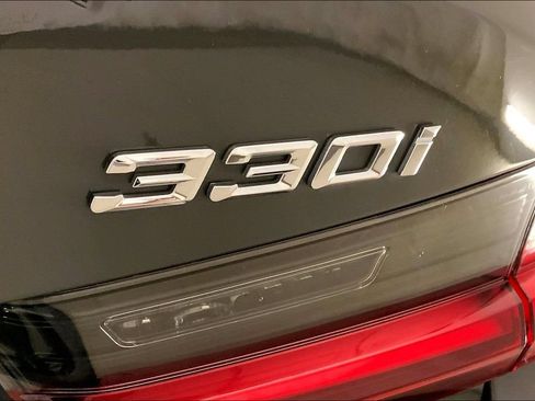 Certified 2023 BMW 330i xDrive Sedan w/ Premium Package AWD/4WD image 7