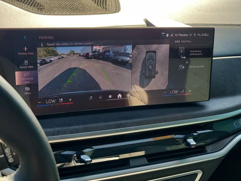 Used 2025 BMW X5 xDrive40i w/ Premium Package image 27