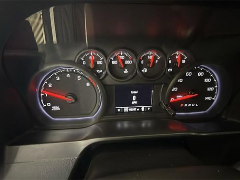 Used 2019 Chevrolet Silverado 1500 Custom Trail Boss w/ Custom Convenience Package image 20