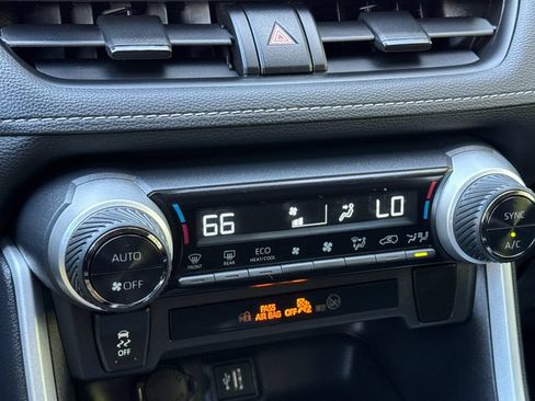 Certified 2024 Toyota RAV4 LE AWD/4WD image 19