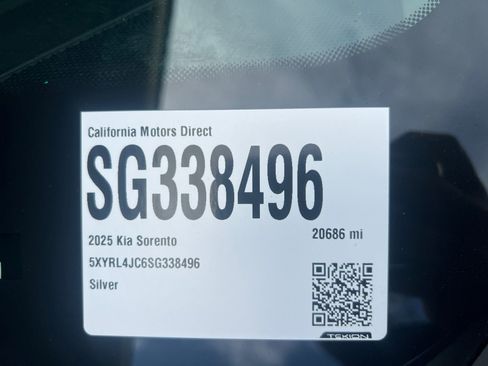 Used 2025 Kia Sorento S w/ Panoramic Sunroof Package FWD image 17