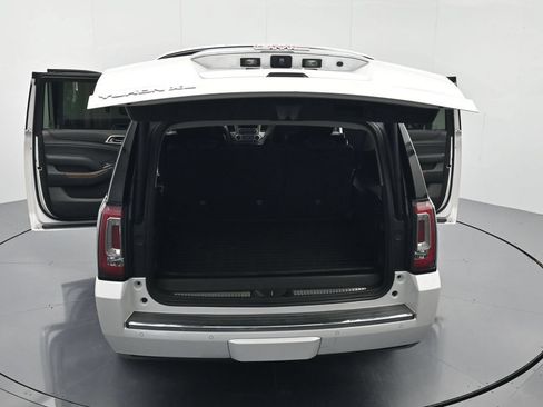 Used 2019 GMC Yukon XL Denali w/ Denali Ultimate Package AWD/4WD image 48