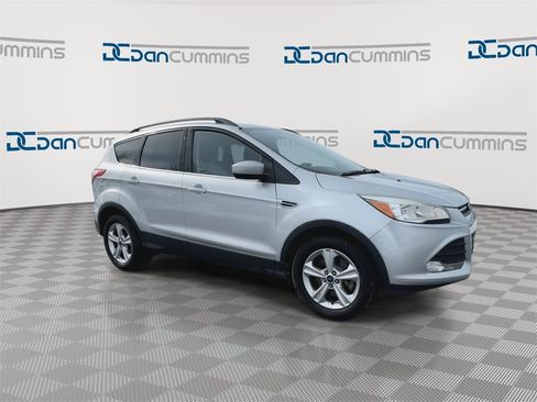 Used 2014 Ford Escape SE w/ Equipment Group 201A image 2