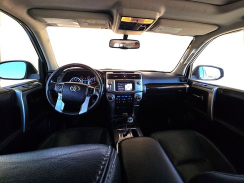 Used 2014 Toyota 4Runner Limited image 15