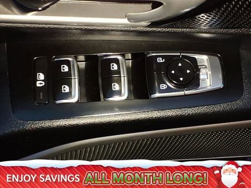 Used 2023 Kia Telluride S image 17