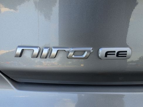 Used 2022 Kia Niro LX FWD image 10