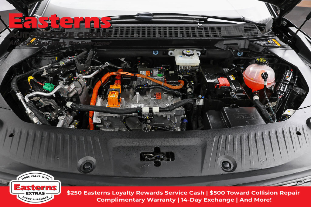 Used 2024 Chevrolet Equinox EV LT w/ LPO, All-Weather Mat Package FWD image 8