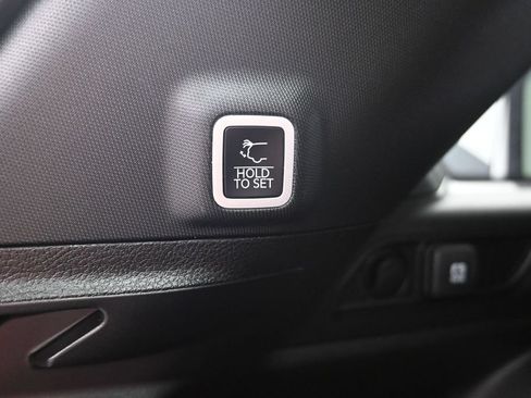 Used 2025 Jeep Grand Cherokee 4WD image 37